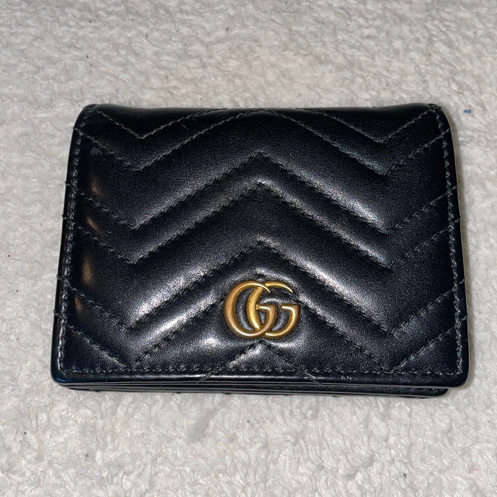 Black gucci wallet